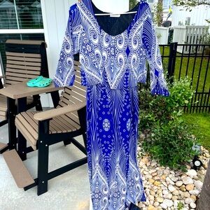 Blue and white dress size L